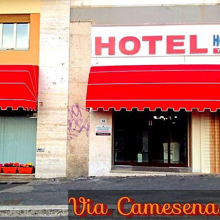 Tiburtina Hotel Holiday Rzym Zewnętrze zdjęcie