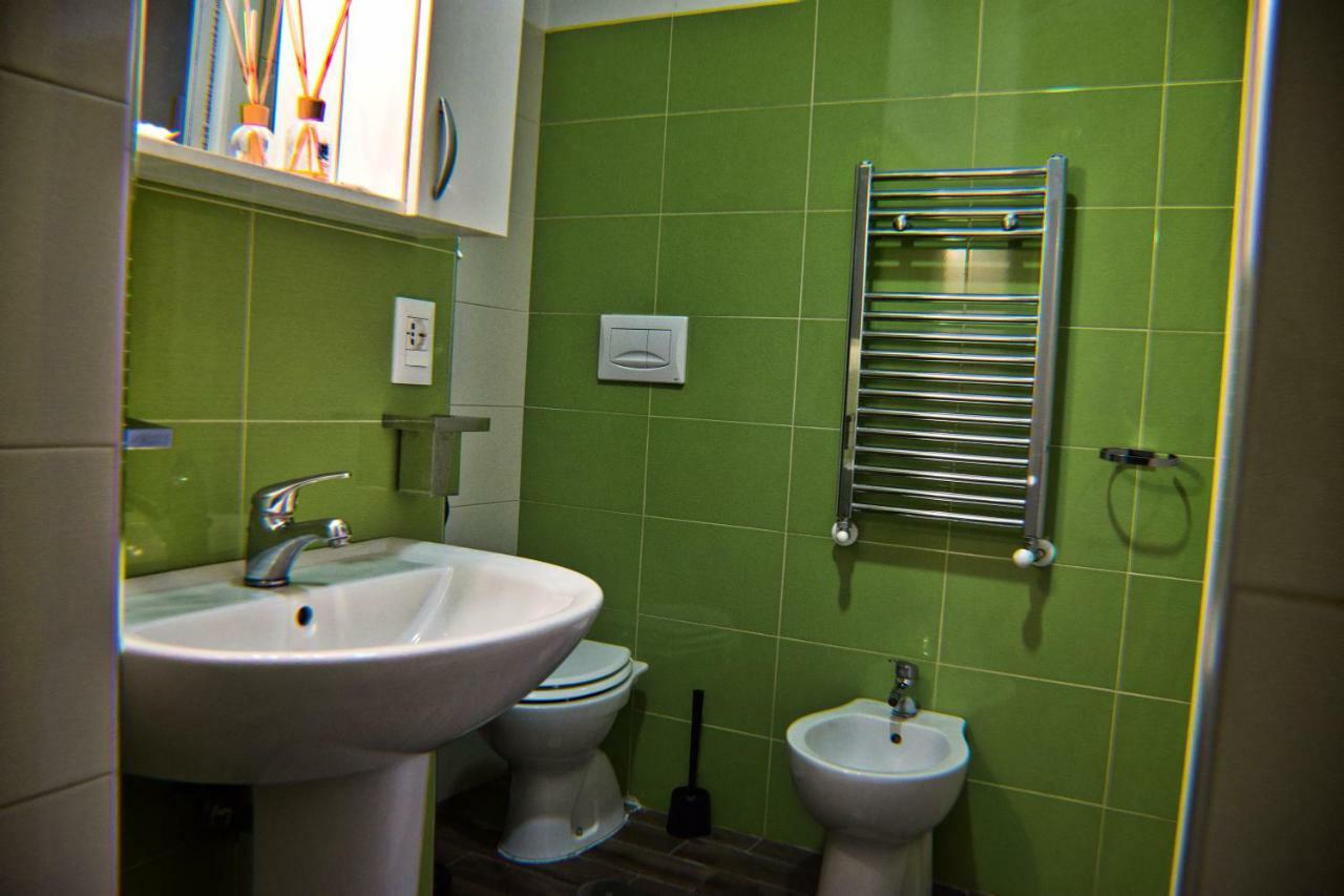 Tiburtina Hotel Holiday Rzym Zewnętrze zdjęcie
