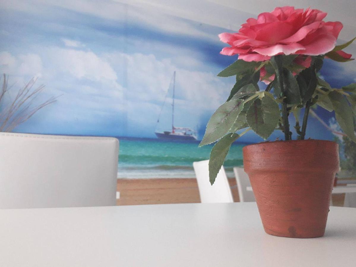 Tiburtina Hotel Holiday Rzym Zewnętrze zdjęcie